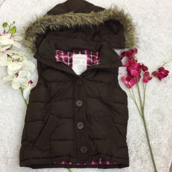Aeropostale Faux Fur Hooded Vest - Picture 3 of 7